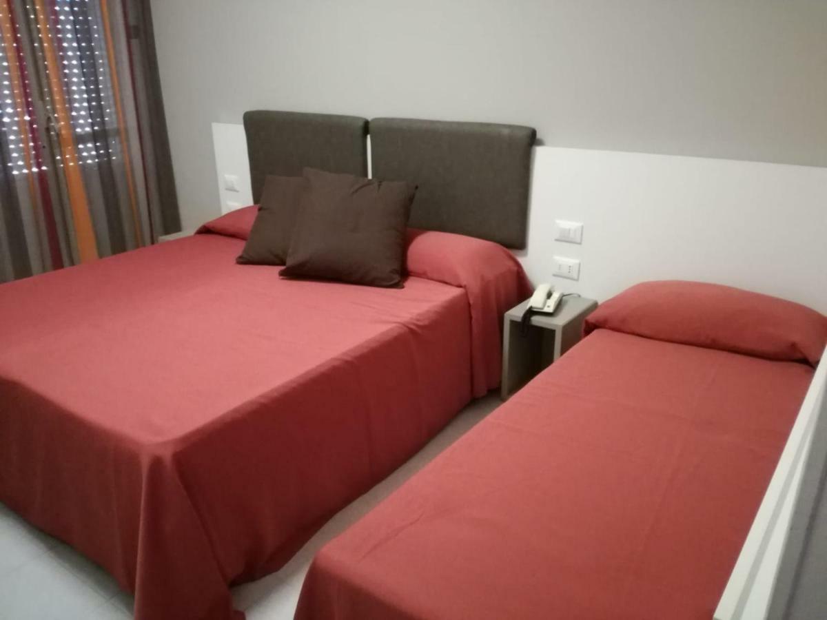 Zenit Hotel Giulianova Exteriör bild